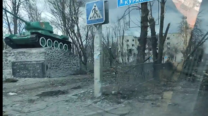 Ответ на пост «Ответ на пост "Просто памятник, не знаменитый, не раскрученный"»