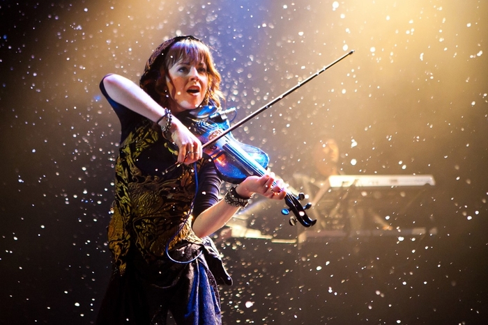LINDSEY STIRLING & ARKAI непосредственно с синглом *King of Coins* 2026 года (не LIVE) CLASSICAL CROSSOVER/ELECTROPOP/VIOLIN