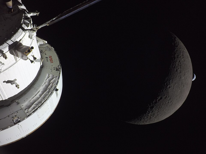 Автор: NASA Источник: <a href="https://pikabu.ru/story/pochemu_lyudi_ne_vyisazhivalis_na_lune_s_1972_goda_i_kogda_planiruyut_vernutsya_14353405?u=https%3A%2F%2Fcommons.wikimedia.org%2Fwiki%2FFile%253AOrion_POV-_Destination_and_Home_%2528art002e009567%2529.jpg%3Futm_source%3Dchatgpt.com&t=commons.wikimedia.org&h=affd1c942e2db8faa5e000d8c32042518538fcd3" title="https://commons.wikimedia.org/wiki/File%3AOrion_POV-_Destination_and_Home_%28art002e009567%29.jpg?ut..." target="_blank" rel="nofollow noopener">commons.wikimedia.org</a>