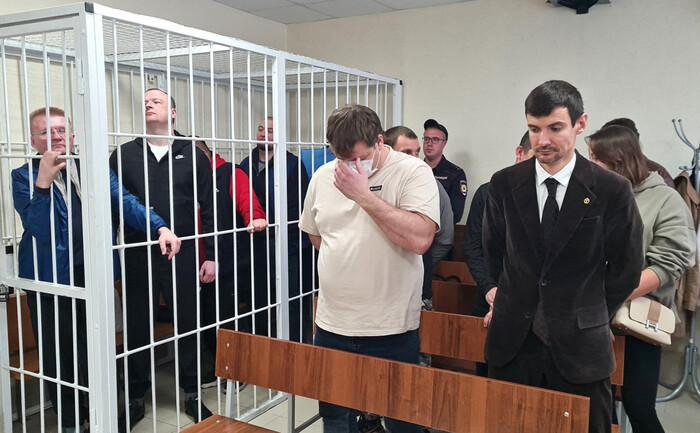 ������ ������� � ���� ���: <a href="https://pikabu.ru/story/grazhdanstvo_na_potok_politseyskie_prodavali_migrantam_rossiyskie_pasporta_14358897?u=https%3A%2F%2Ft.me%2Fsindromreportera&t=https%3A%2F%2Ft.me%2Fsindromreportera&h=57b6cd64b8f694409dfbc3dadd1d8f9a49ab05c7" title="https://t.me/sindromreportera" target="_blank" rel="nofollow noopener">https://t.me/sindromreportera</a>