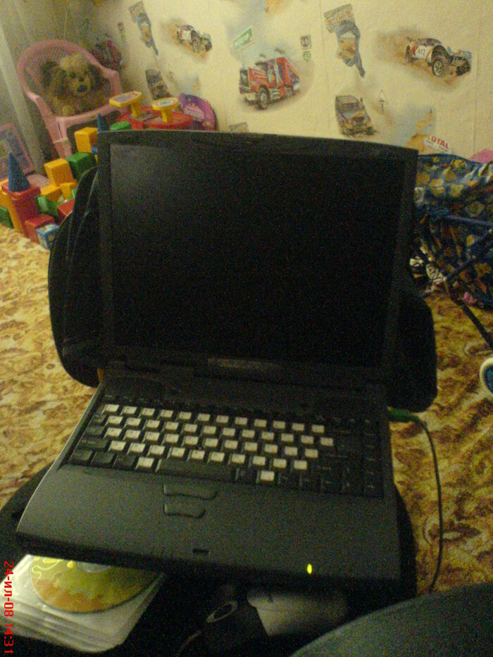 Даже нашел фотку своего древнего ноута Toshiba Satellite 4030 какой-то там, забыл буквы, вроде CDT или около того. Но поигрулькать на нём было проблематично. Потолок это Казаки и RA2 например, о первых генералах уже приходилось только мечтать.