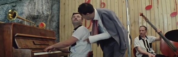 Семён семеныч горбуньков. Михал иваныч бриллиантовая рука. Не бриллиантовая рука дуэт билана. Не бриллиантовая рука дуэт билана. Геша козодоев бриллиантовая рука.