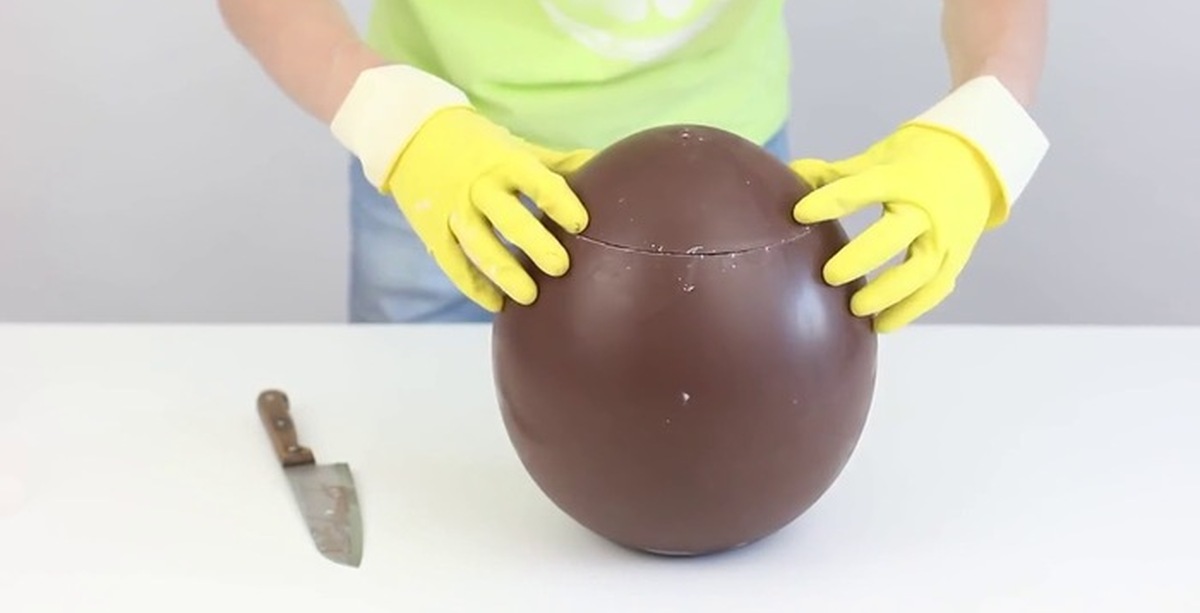 Шоколадное яйцо на Пасху своими руками: пошаговый мастер-класс + 10 идей декора